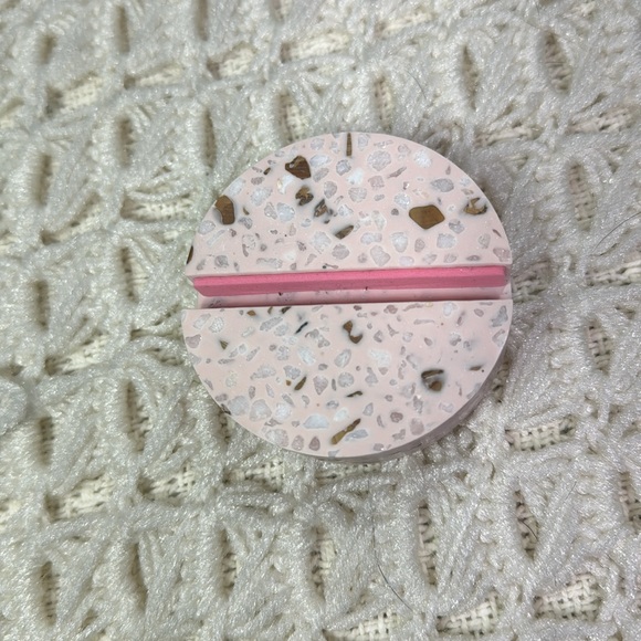 Benefit Circle Mirror - Picture 2 of 4